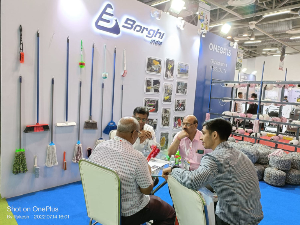 PHOTO 2022 07 14 18 25 3622